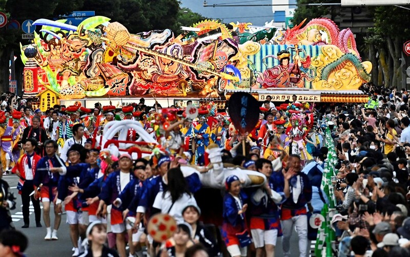東北、心一つ」／青森で絆まつり開幕｜なびたび北東北