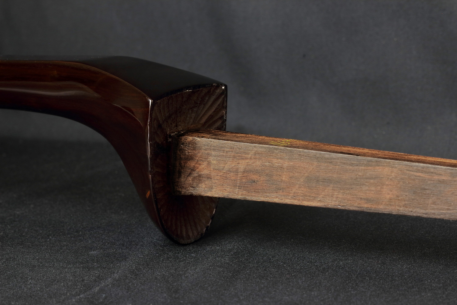 逸品三線】縞黒檀「真壁型」強化張り三線｜三線専門店ナビィ三線