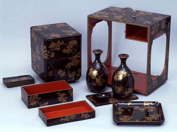 収蔵品紹介 公益財団法人鍋島報效会 徴古館