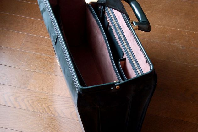 ココマイスターのブライドルレザーダレスバッグ・魂のレビュー | 長