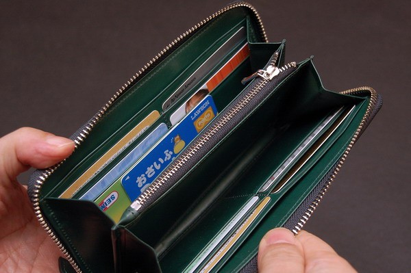 評価：83点】プルキャラック・クラウディオ | 長財布マニア