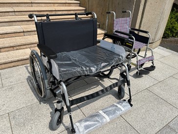 耐荷重300㎏の「超特大車椅子」等の寄贈について | 報道発表の新着情報