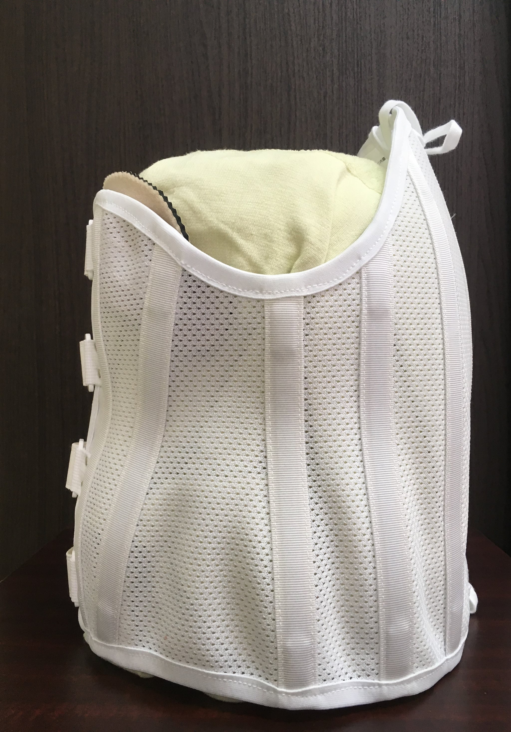 胸腰椎用軟性コルセット