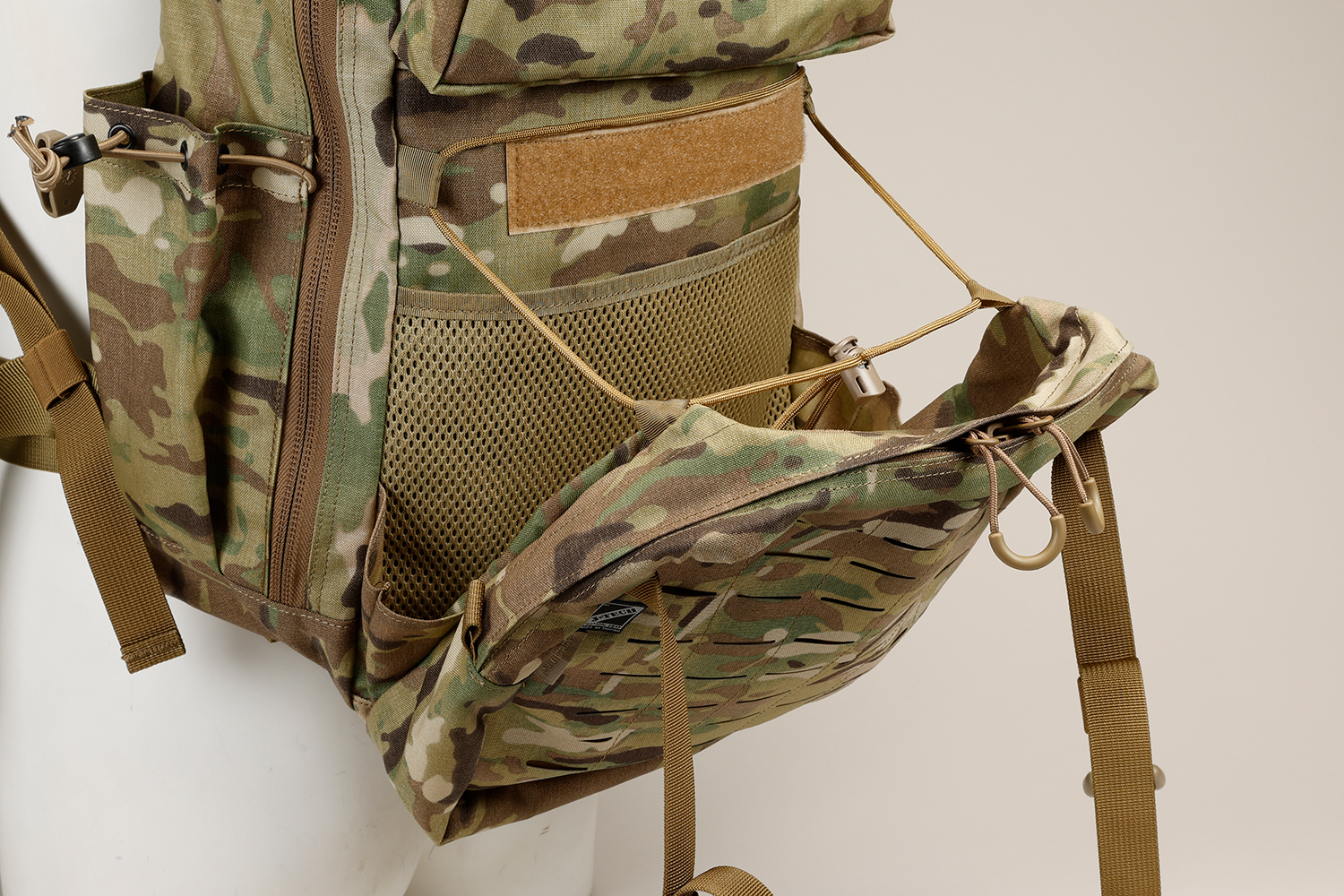 ARES D-2 TACTICAL BACKPACK J-TECH ミリタリーショップ 革ジャン 中田商店