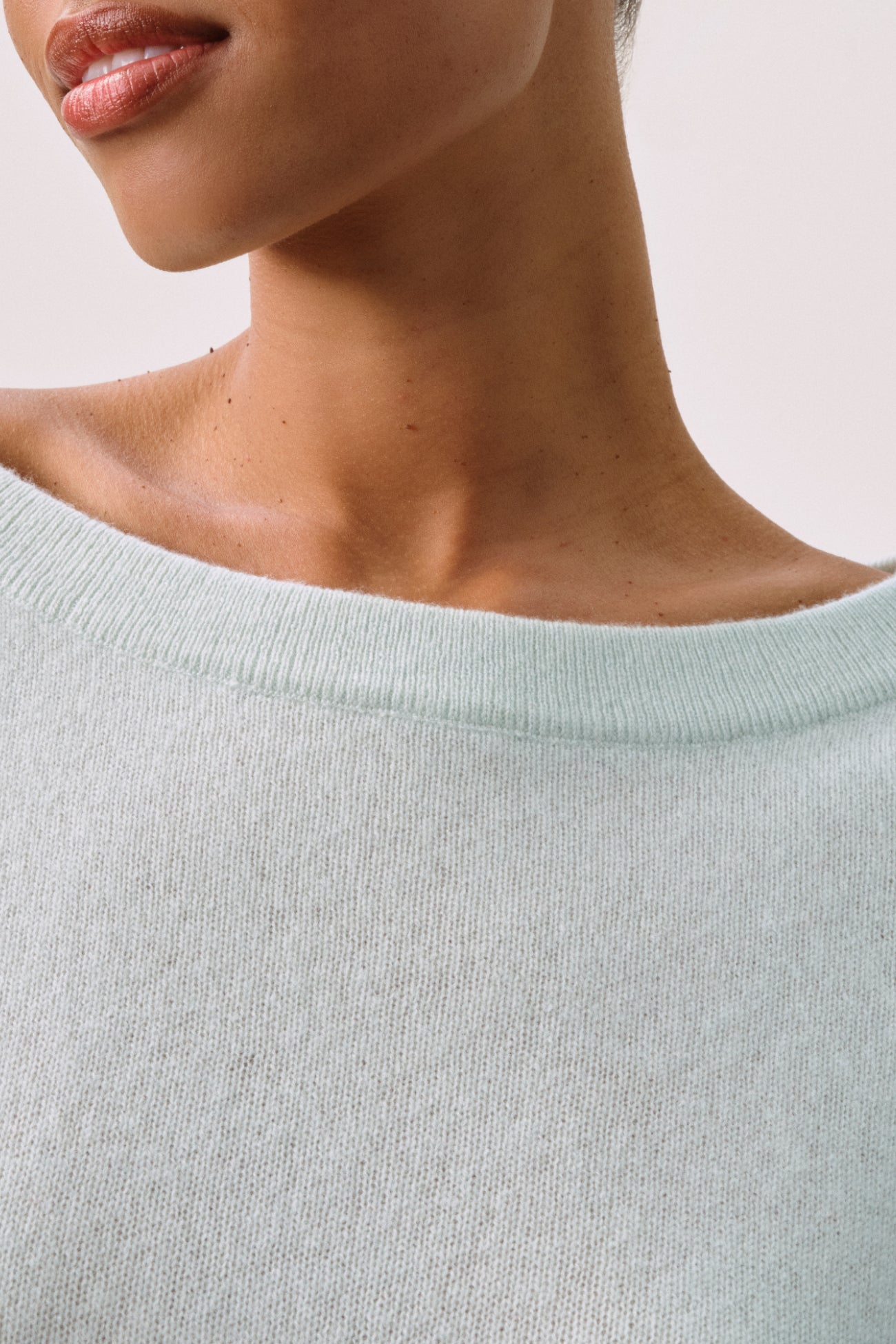 Women's Azalea Cashmere Boatneck Sweater – NAKEDCASHMERE