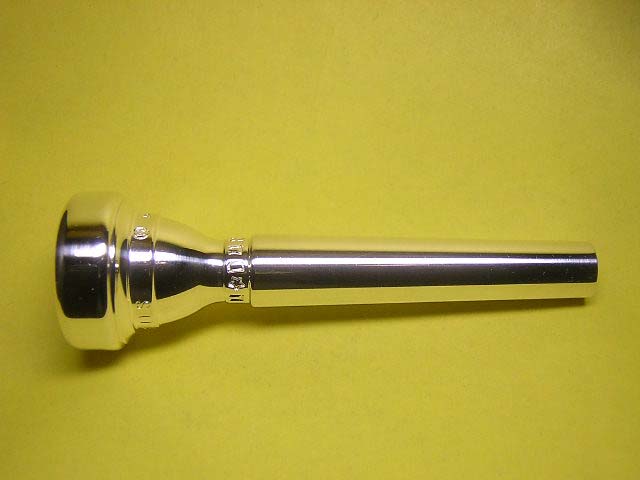 パーヴィアンス 新品トランペットマウスピース 4☆D4 B