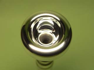 バック（現行モデル） 中古トランペットマウスピース 5C