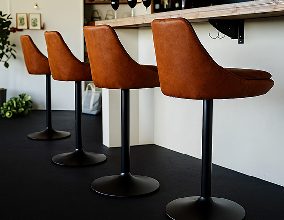 スナック家具】ソファ・椅子・テーブルの間違いない家具選び｜店舗家具NW