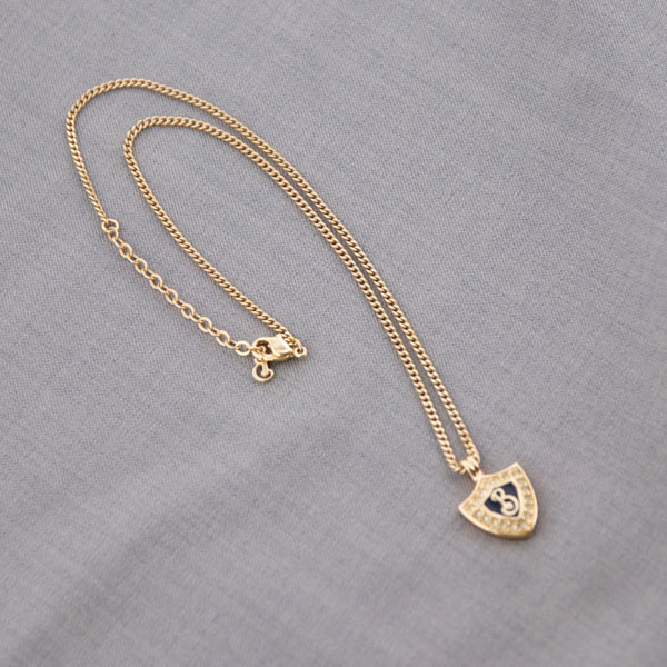 BURBERRY バーバリー ロゴ ネックレス 中古 レディース(ゴールド