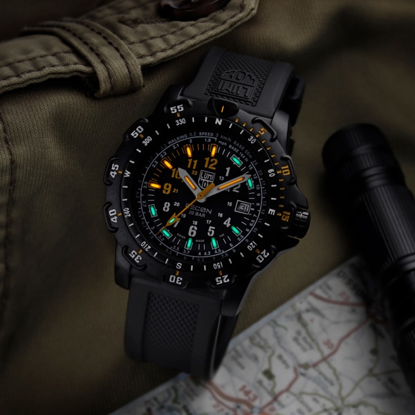 Luminox ルミノックス RECON Point Man 8820 Series クォーツ メンズ