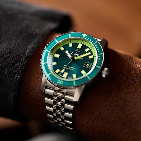 Zodiac COMPRESSION DIVER II ZO9310 自動巻 メンズ(グリーン): Zodiac