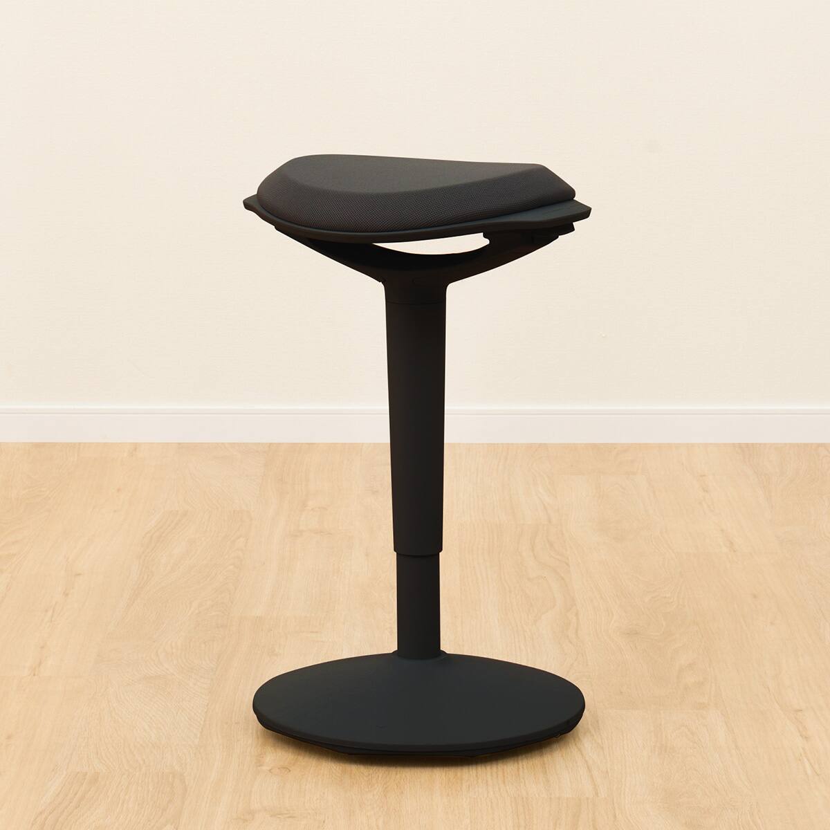 スタンディングバランスチェア(OC301 BK) | ニトリネット【公式】 家具