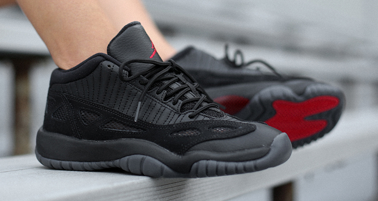 Air Jordan 11 Low IE 
