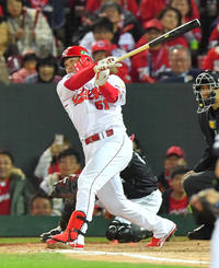 広島鈴木誠也が背番1へ、前田智徳氏の引退後空き番 - プロ野球 : 日刊