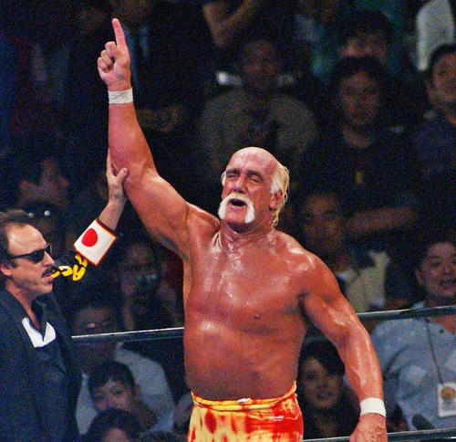 ハルク・ホーガンさん死去 旧知のトランプ氏への応援演説ではTシャツ