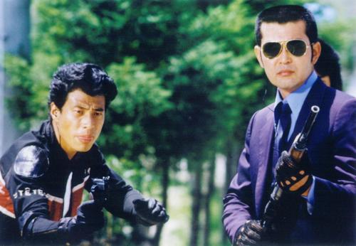 舘ひろし異例の1人2役／「西部警察」アラカルト - ドラマ : 日刊スポーツ