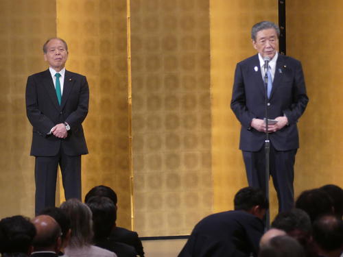 父娘選挙”に「ありがたい」鈴木宗男氏が声詰まらせる 23年ぶり復党の