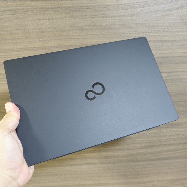 富士通LIFEBOOK WU-X/G2実機レビュー/富士通FMVパソコン比較購入ガイド