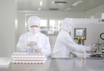 コレセンス ローション＋ミルクセット｜ニッピコラーゲン化粧品【公式