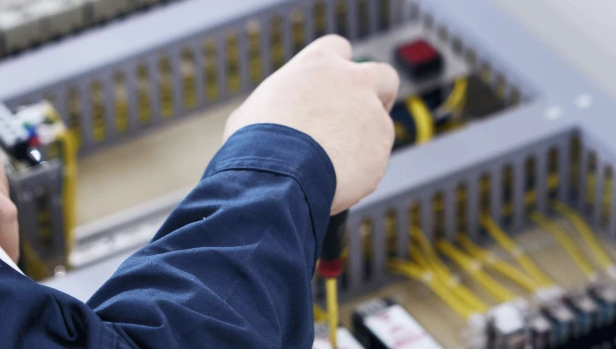 PB-3型（非常用滑走路灯・末端灯） | 日本光機工業株式会社