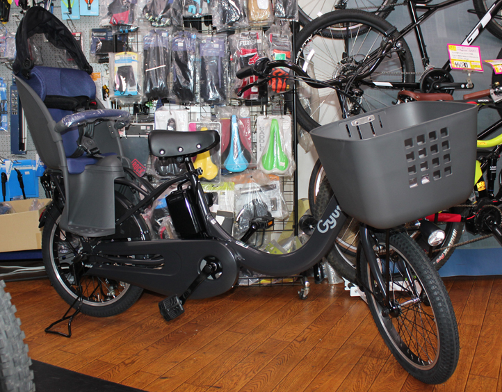 パナソニックの3人乗り対応電動自転車ギュットクルームR・DXが入荷
