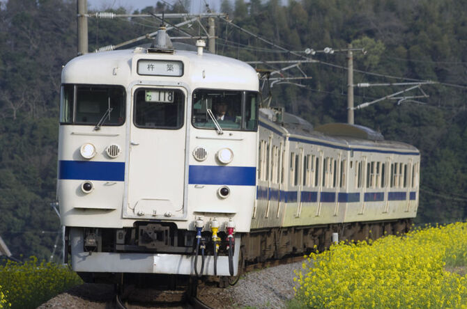 旧国鉄車両「415系」の座席や表示板53点盗まれる 北九州市・JR門司港駅