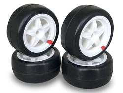 ミニクラスの使用可能タイヤの制限を撤廃します（タミヤ製以外も使用