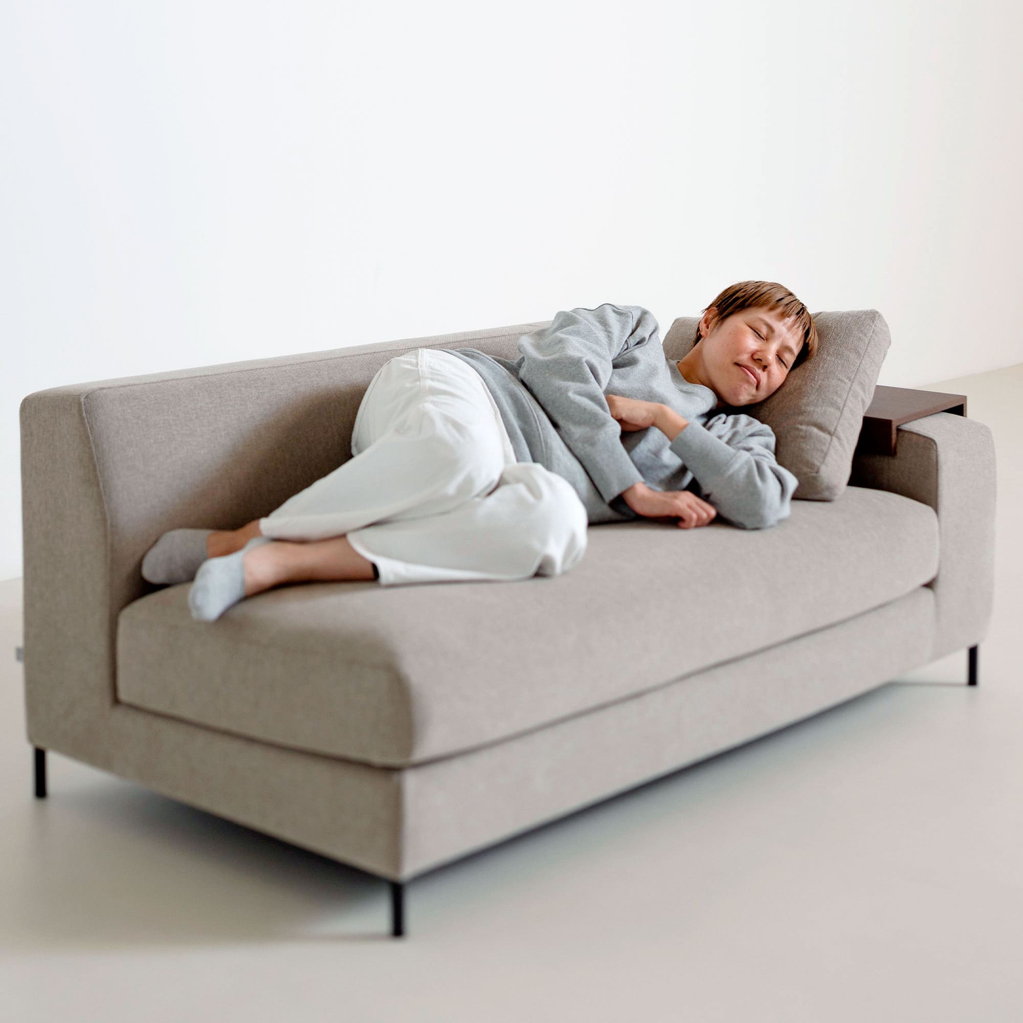 Decibel Traditional 2人掛け片ひじ」 製品詳細ページ | 国産ソファ