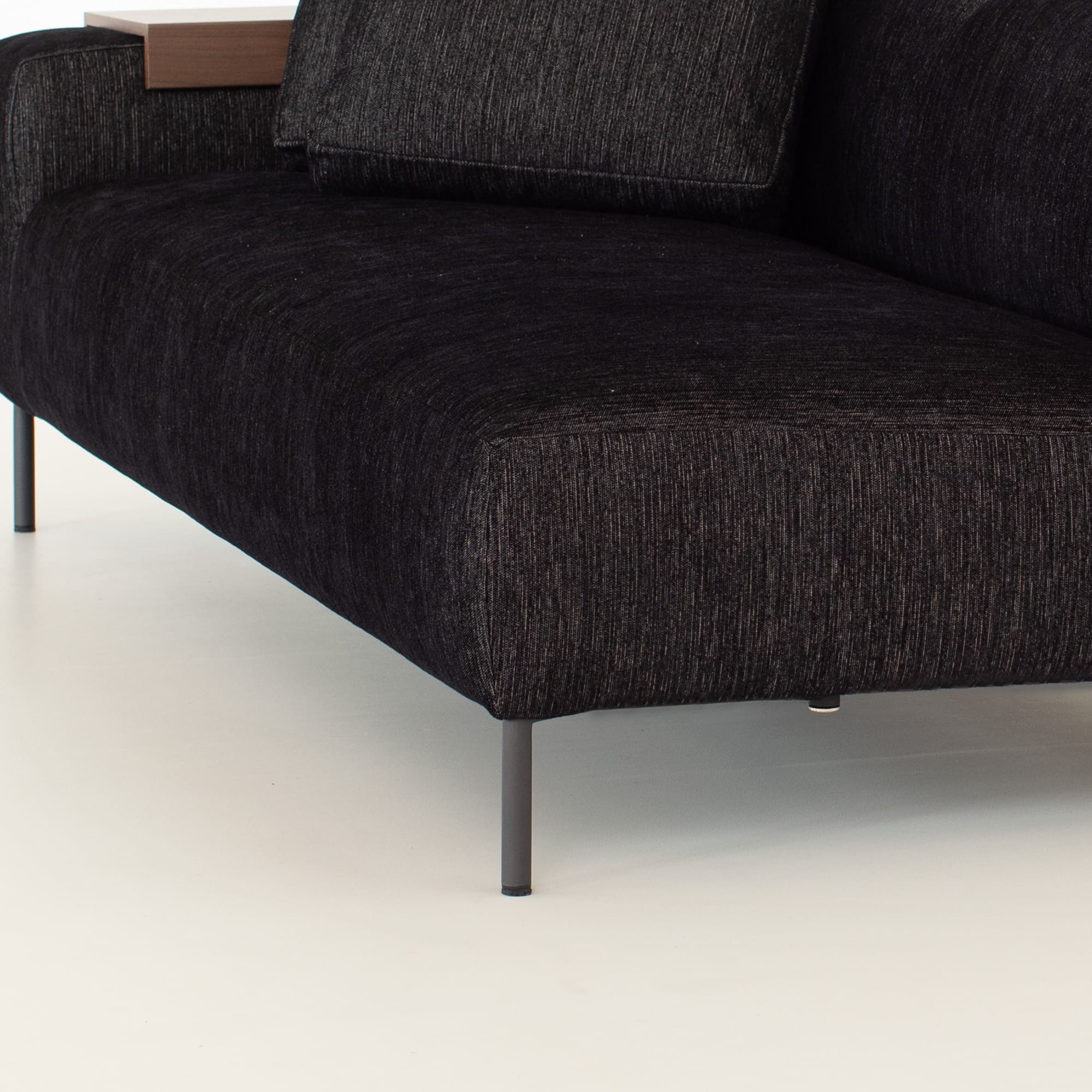 Decibel C4 2人掛け片ひじ」 製品詳細ページ | 国産ソファブランド NOYES