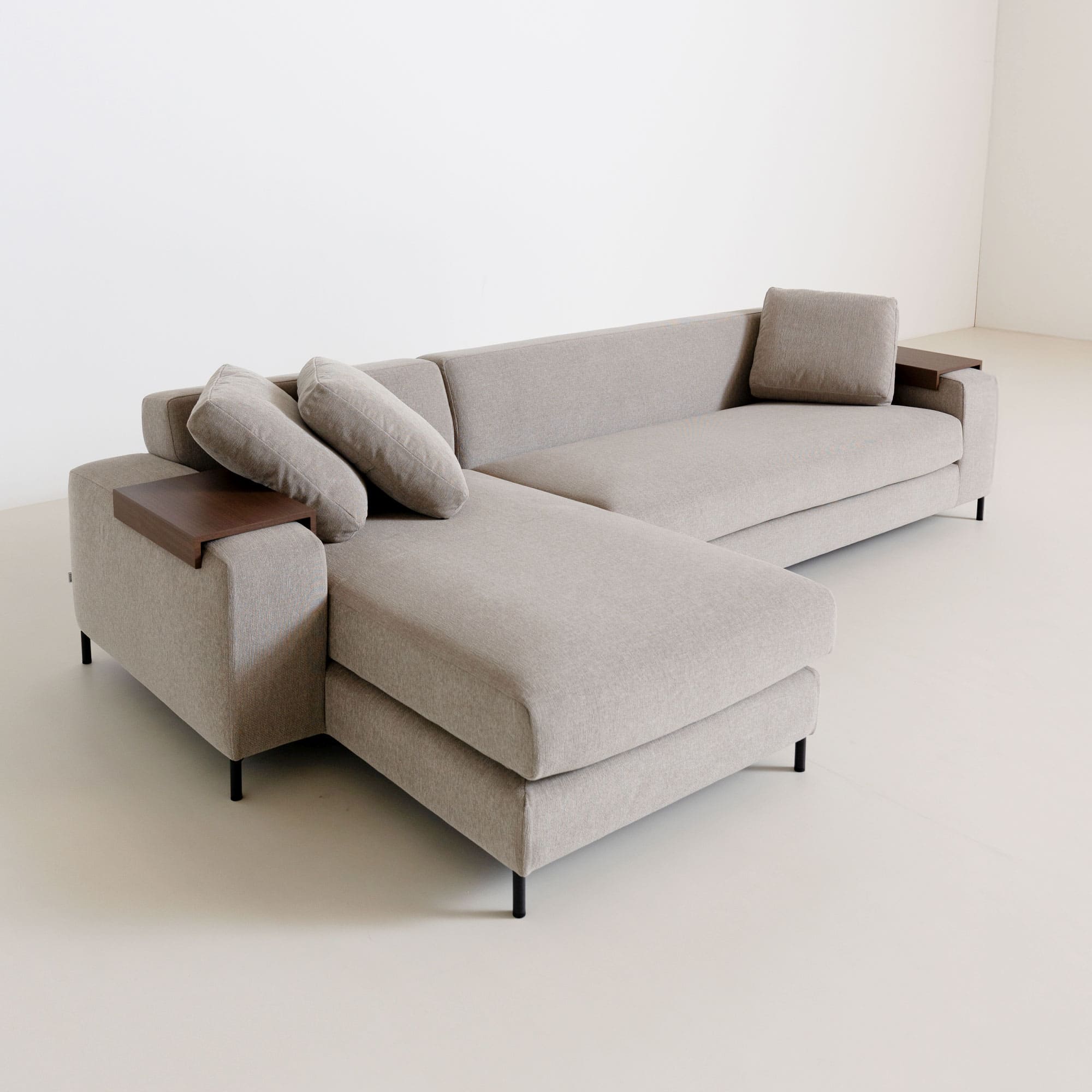 Decibel Traditional ワイド3人掛けカウチソファセット」 製品詳細