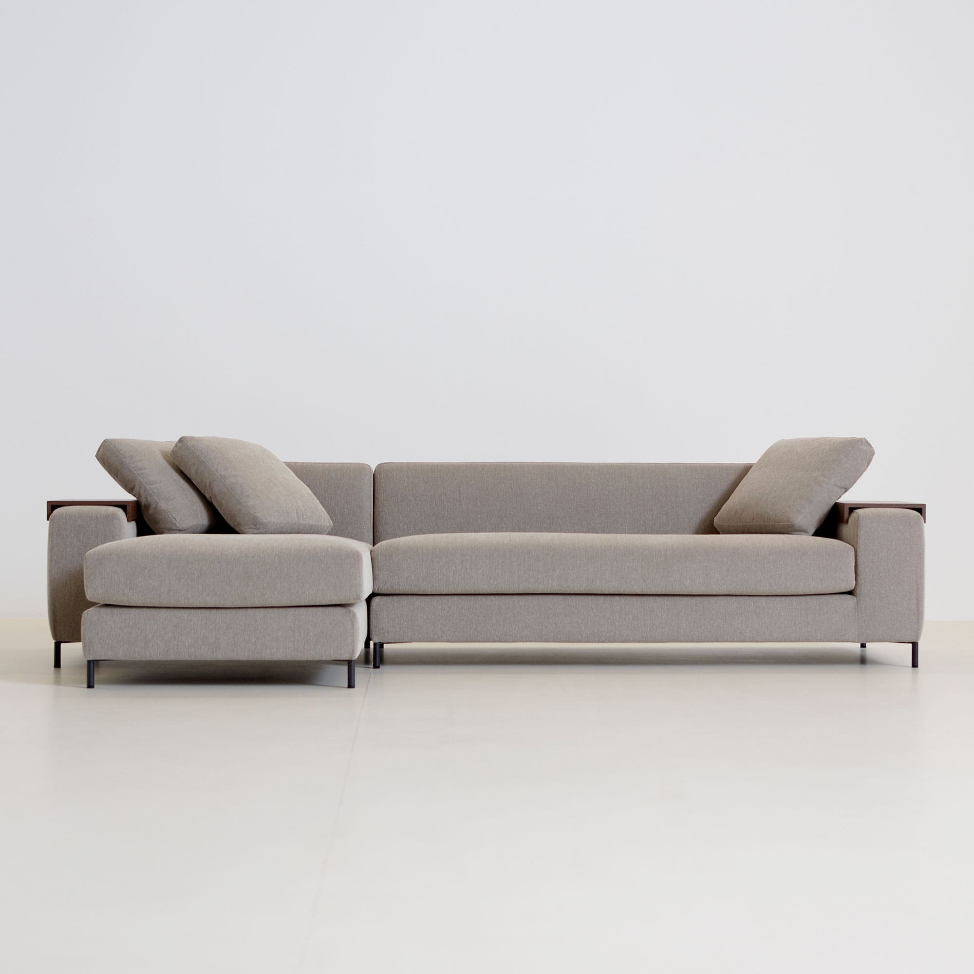 Decibel Traditional ワイド3人掛けカウチソファセット」 製品詳細