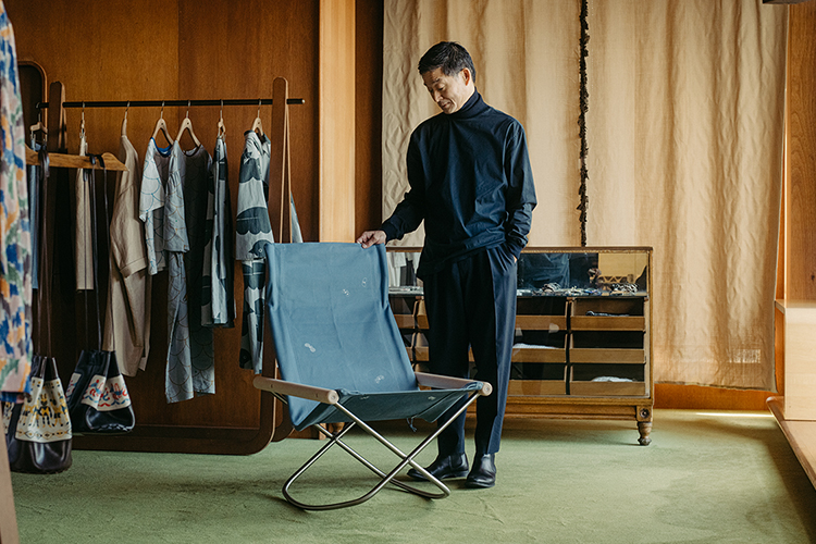 ニーチェアエックス-ミナ ペルホネン “choucho”」の共同開発が実現