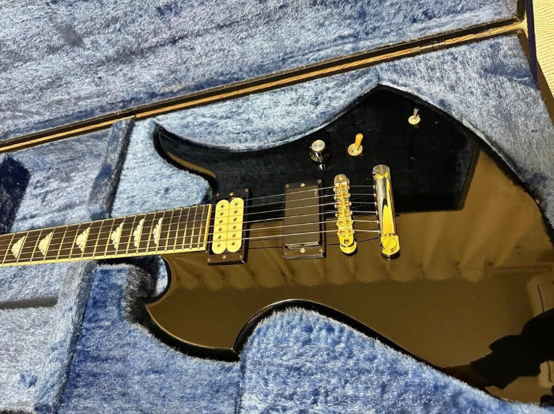 Burny MG-280X HIDE直筆サイン入り認定証付き ギター｜SOUNDMART