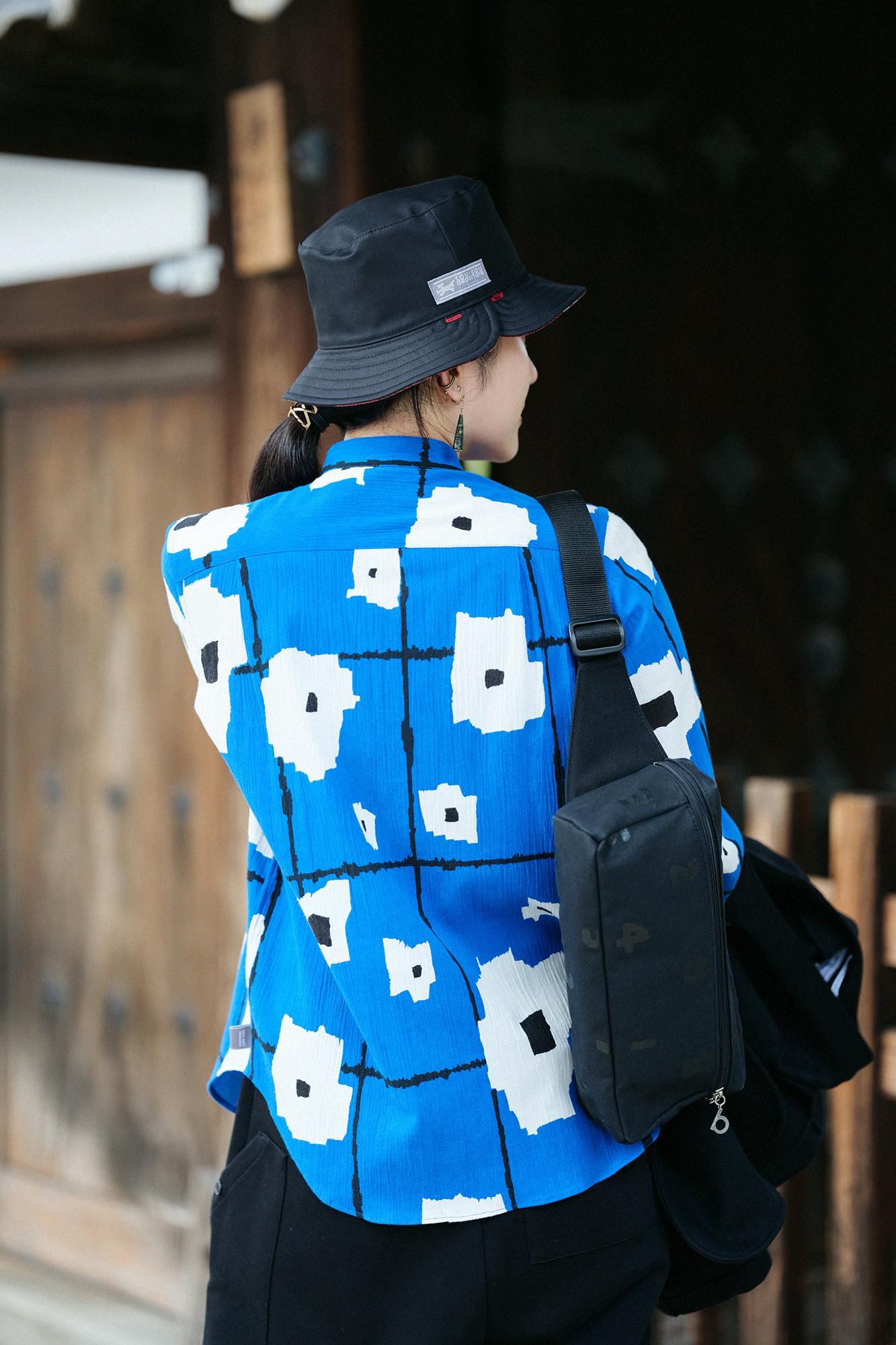 高島縮 20/20 スタンドカラーシャツ／天花（てんか）