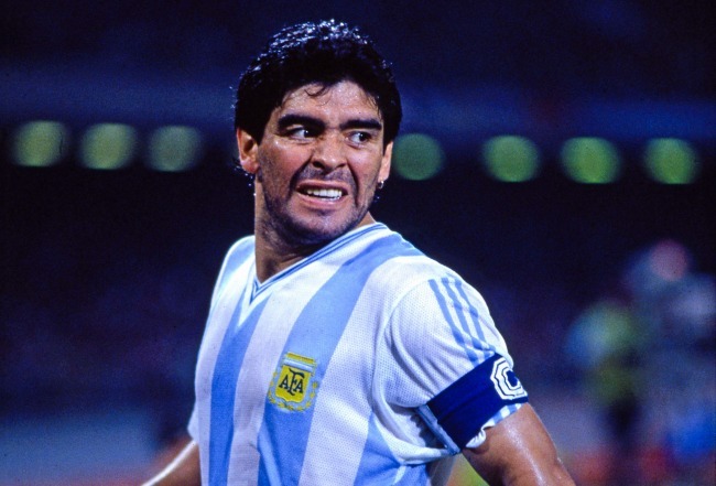 ナポリはイタリアではなかった」フランス誌編集長が回顧。マラドーナが