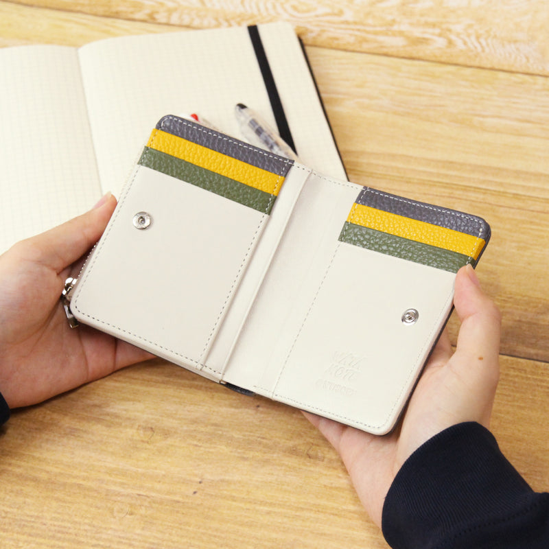 私がモテないのはどう考えてもお前らが悪い! 本革コンパクト財布/黒木