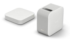 超短焦点レンズ採用、壁やデスクに映像を映せるポータブル超短焦点