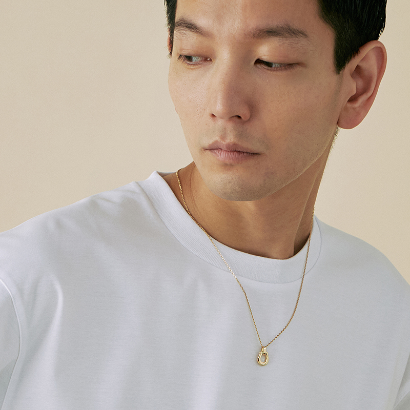 SYMPATHY OF SOUL（シンパシーオブソウル） Medium Horseshoe Pendant