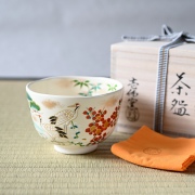 高品質な日本の湯呑みや抹茶碗といった茶器をオンラインでどうぞ