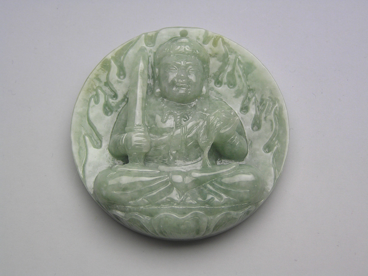 貴石彫刻 ビルマ翡翠 懐中お守り不動明王 ＜ 甲州貴石【オンライン