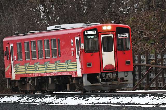 秋田内陸線、16日に全線再開へ 脱線転覆事故で運休｜秋田魁新報電子版