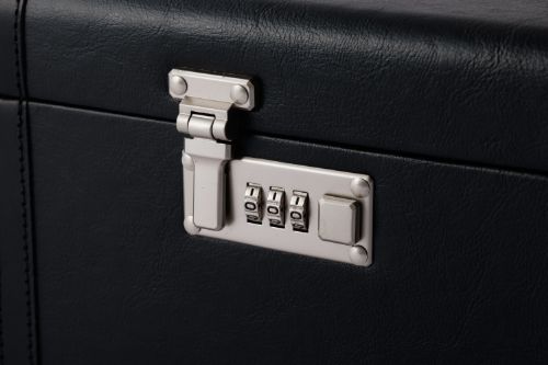 サクラオディスティラリー ウイスキー用レザートランク」発売のお知らせ