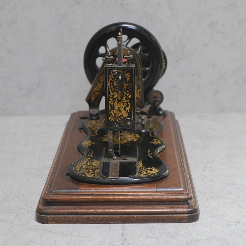 アンティークミシン SINGER アメリカ ソーイングマシーン 1878年