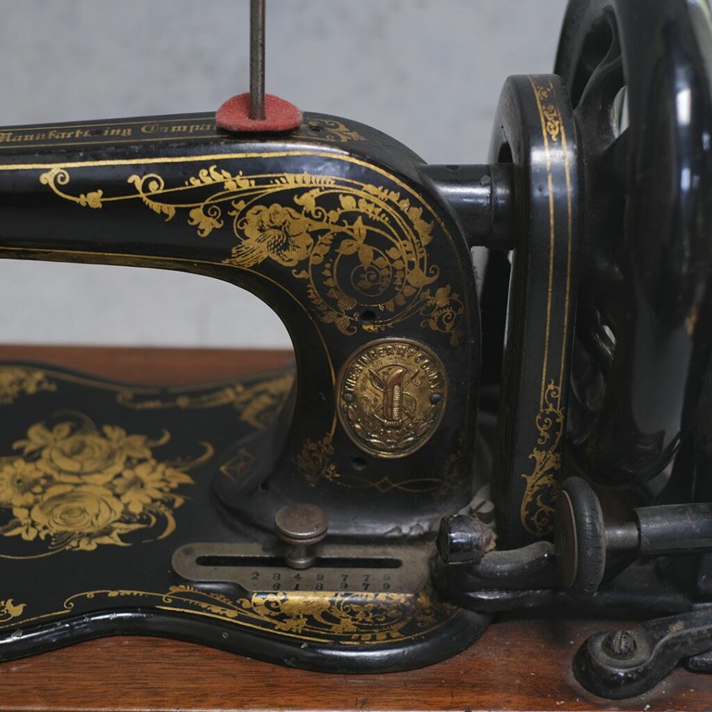 アンティークミシン SINGER アメリカ ソーイングマシーン 1878年