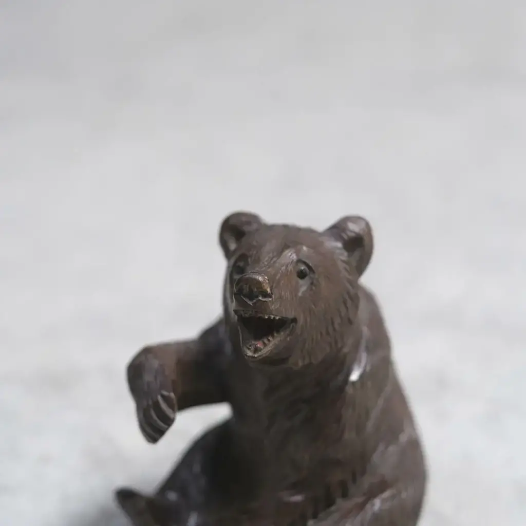 アンティーク雑貨 ベアーオブジェ 可愛らしい表情の木彫り熊 スイス