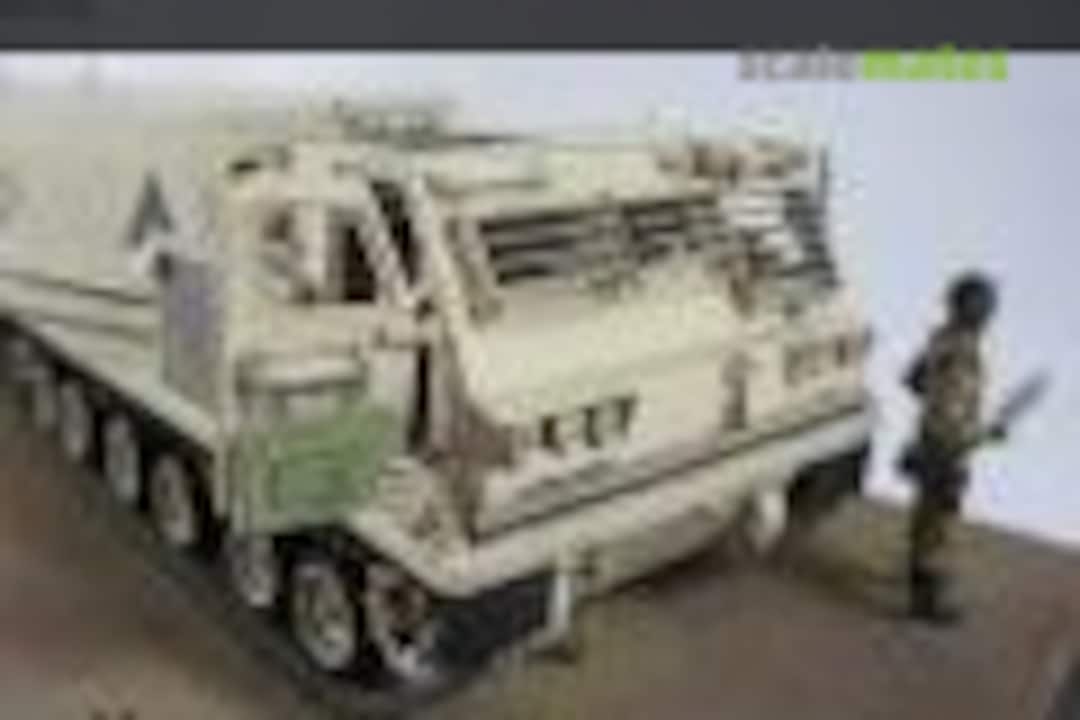 M270 MLRS w/M26 Rocket Pods, Dragon 3523 (1992)