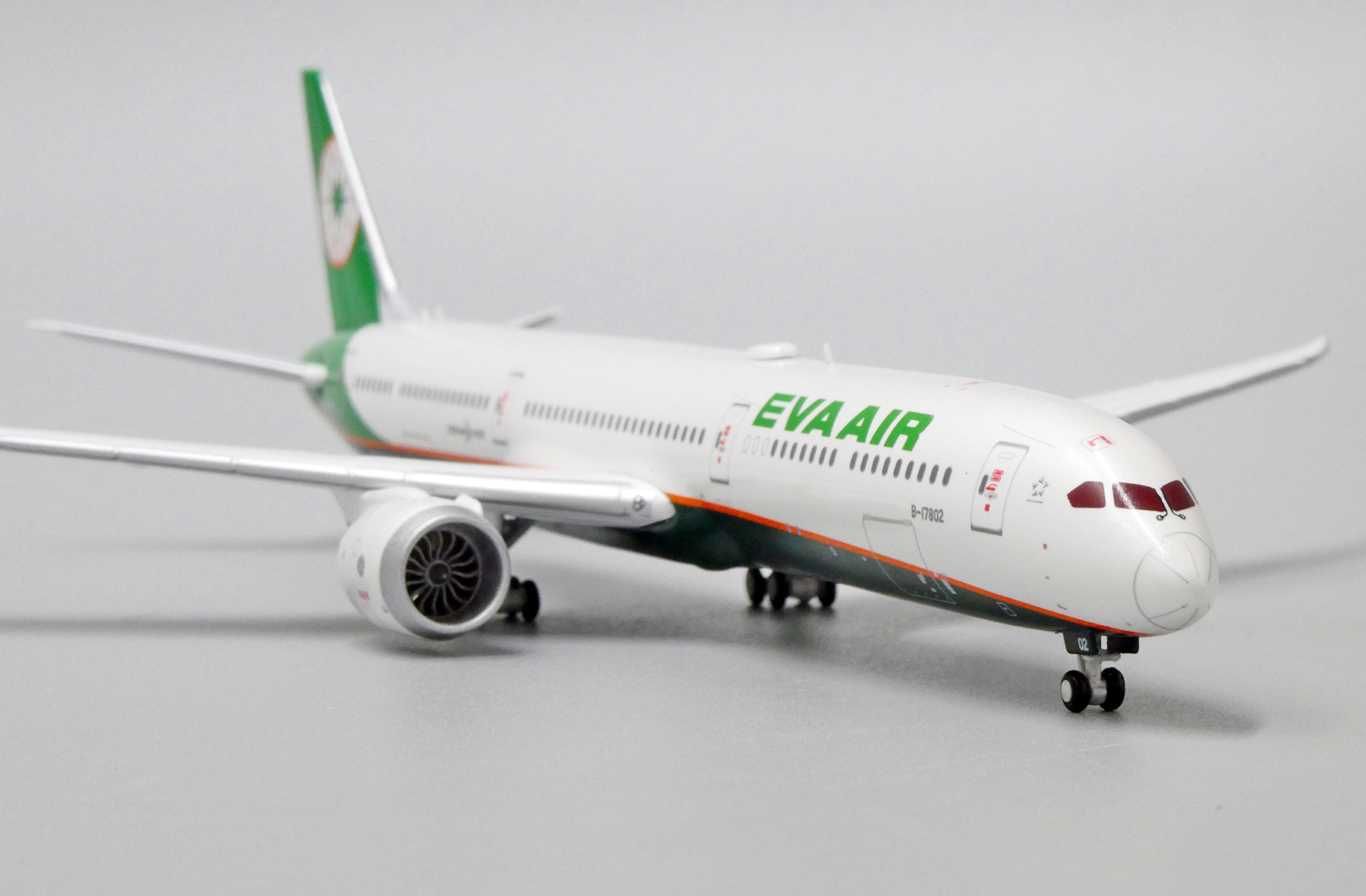 ScaleModelStore.com :: JC Wings 1:400 - XX4190 - EVA Air Boeing 787-10