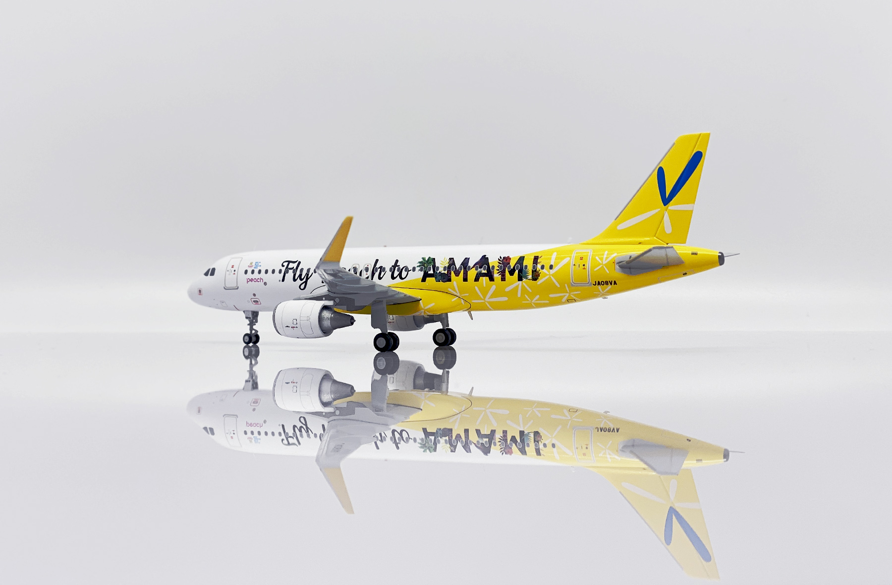 ScaleModelStore.com :: JC Wings 1:200 - EW2320014 - Peach Aviation