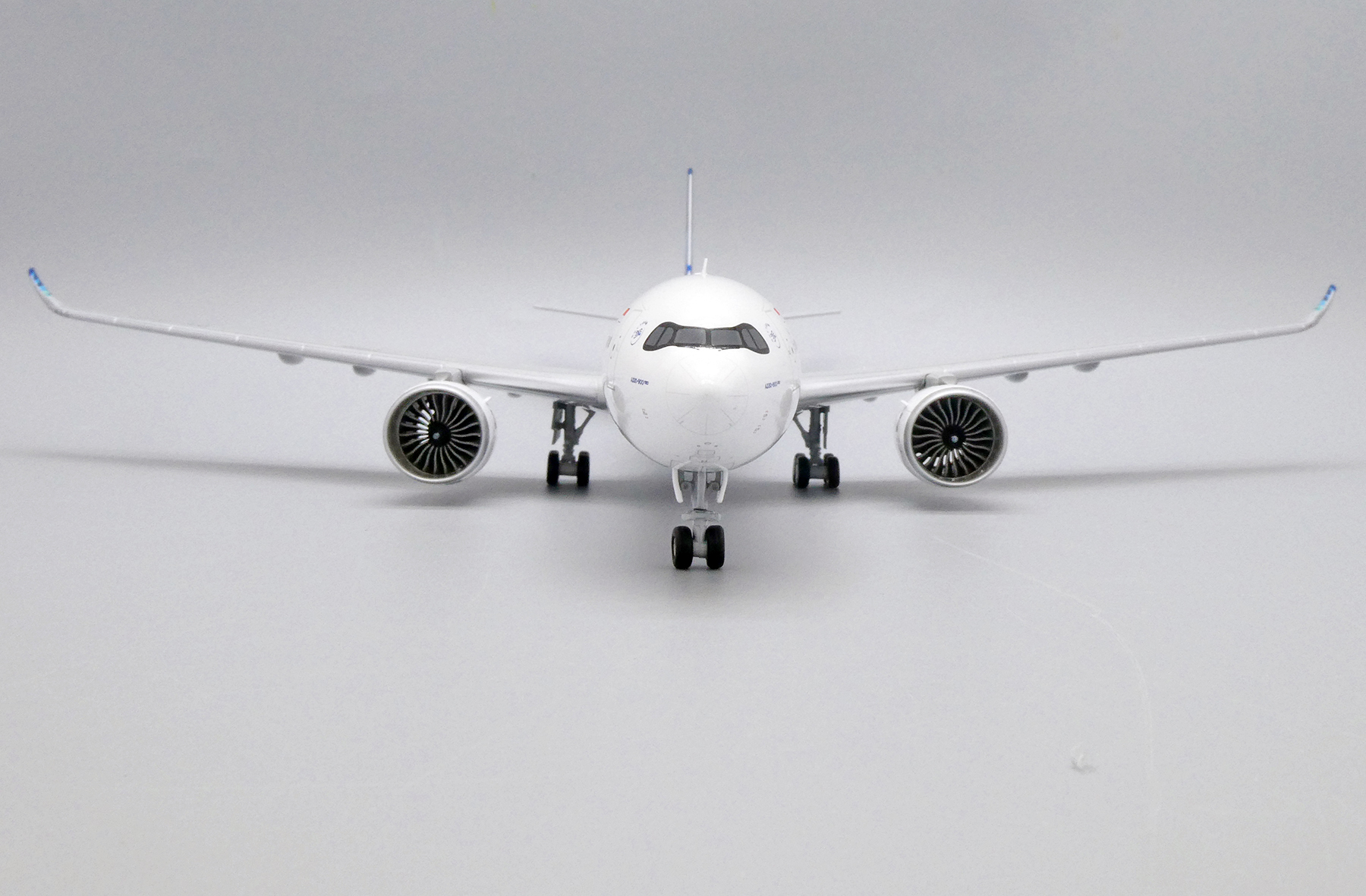 ScaleModelStore.com :: JC Wings 1:200 - LH2261 - Garuda Indonesia