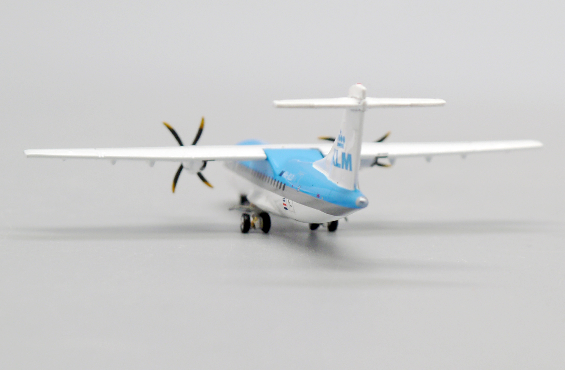 ScaleModelStore.com :: JC Wings 1:400 - XX40004 - KLM Exel ATR42-300